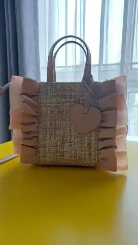 Tas import Jepang merek Diana