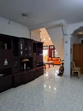 Rumah 2 Lantai Siap Huni Di Pondok Bambu S8454
