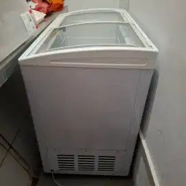 Dujual freezer sharp
