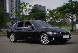 BMW 320i 2018/2019 Luxury F30 Bensin Hitam 2.0