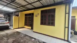 Dikontrakkan Rumah 50m dari jl jatiwaringin
