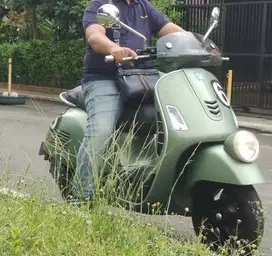 Vespa GTV Sei Giorni Hijau Italy