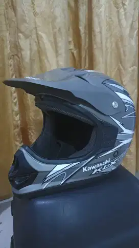 Helm Kawasaki KLX 150