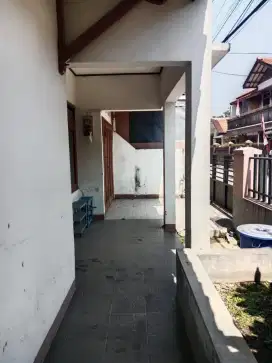 Sewa / jual rumah margahayu raya pluto