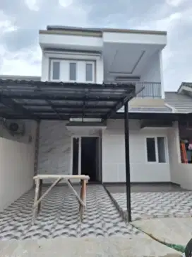 Dijual rumah bagus 2 lt buana gardenia