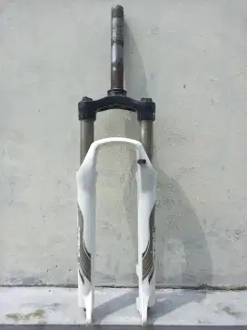 FORK XCM SASUNTOUR