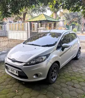 Ford Fiesta Trend 1.4 Matic DK Hidup KM 67rb