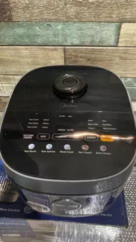 Midea Digital Rice Cooker 5L - MB-FS5021W - Non Stick coating