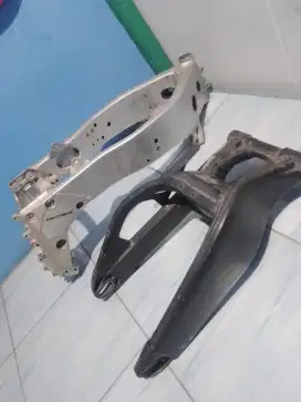 Swingarm limbah moge zx10r dan rangka moge murah