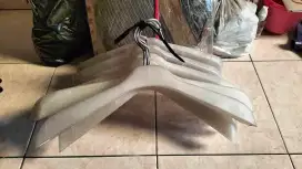 Gantungan Baju Distro seken (Bandung)