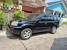 Nissan x-trail Stt 2.5 Bensin AT (2006) Warna Hitam