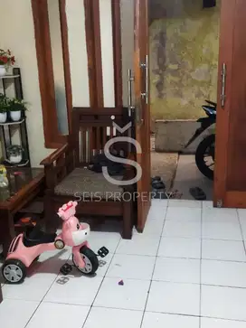 DIJUAL RUMAH MASUK GANG COCOK UNTUK KOST GEGERKALONG GIRANG BDG