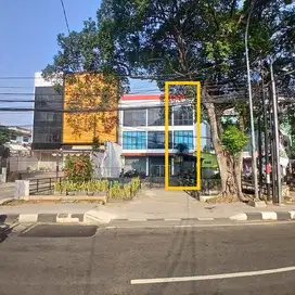 Disewakan Ruko 3,5  lantai di Jl. Raya Pasar Minggu
