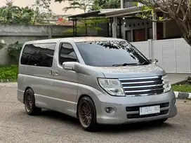 Nissan Elgrand 2.5 Highway Star AT 2007