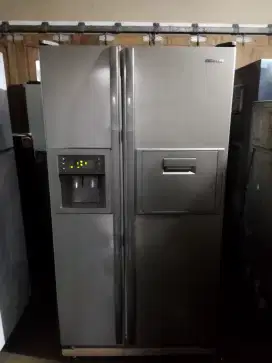 Kulkas Samsung Side By Side Ice maker + Minibar