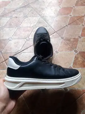 SEPATU ZARA Original Black White Man Shoes Casual