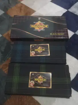 Kain sarung wadimor