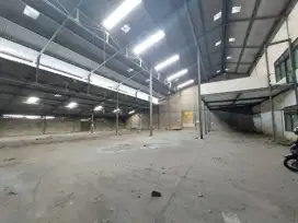Gudang jatake luas 1330m, kantor 2 lantai rapi