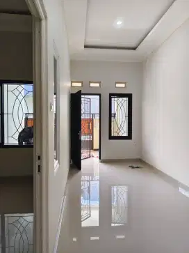 Rumah baru Poris Indah, carpot muat 1 mobil, bebas banjir