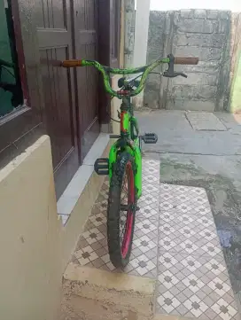 Di jual sepeda merek UNITE