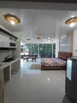 Sewa kamar studio besar eksekutif lk/pr furnish di vila dago pamulang