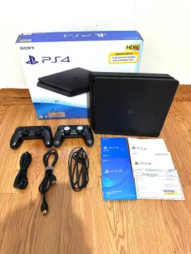 Mau dijual PS4 Slim 1TB Seri 22 Ori Sudah Ada Game Didalanya