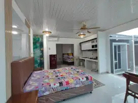 Sewa kamar studio besar eksekutif lk/pr furnish di vila dago pamulang,