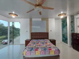 Sewa kamar studio besar eksekutif lk/pr furnish di vila dago pamulang,