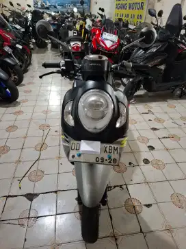Honda Scoopy 110cc 2023 hitam silver