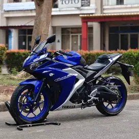 YAMAHA R25 V1 2017 BIRU KM 10K PAJAK ON SIAP NGEBUT!