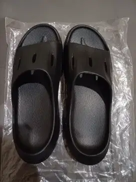 Sandal Hoka Hitam