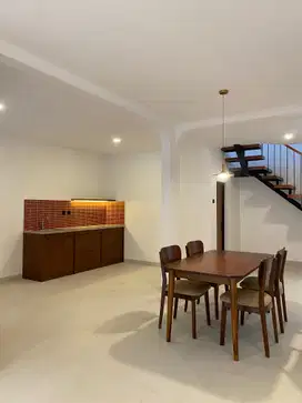 Dijual Rumah 2 Lantai dengan desain tropis di Arcamanik Bandung