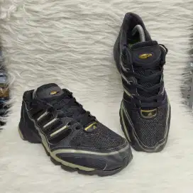 Sepatu Trail Running Adidas Climacool
Original second branded size 44
