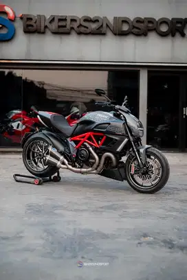 DUCATI DIAVEL RED CARBON z900 r6 zx