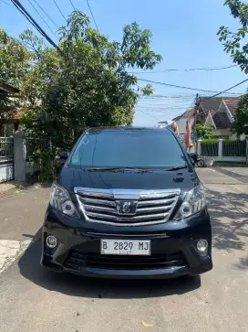 Toyota Alphard G 2012