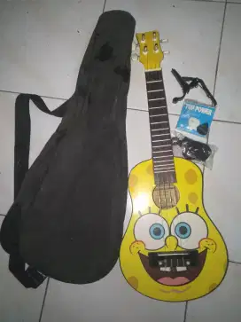 Ukulele 4 Senar Istimewa