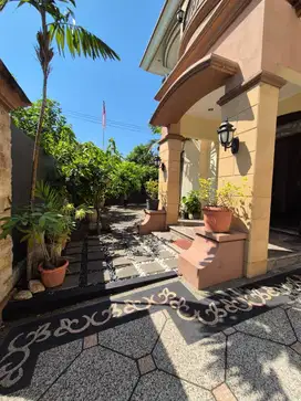 Dijual Rumah Kawasan Elite Semi Furnish Galaxy Bumi Permai Surabaya