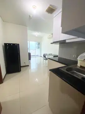 Condominium Greenbay Pluit Tipe 1 BR Semi Furnished View ke Kota