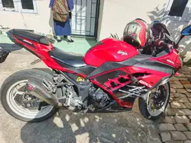 Djual kawasaki. Ninja 250 fi 2015..mesin aman halus.. 27.500 nego..
