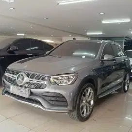 Only 9k miles Mercedes GLC200 AMG 2021