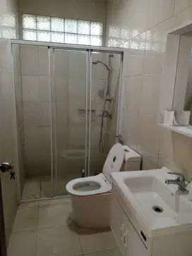 DISEWAKAN RUMAH LUAS KEMANG JAKSEL