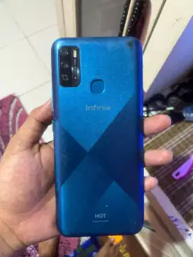 Infinix Hot 9 play 2/32