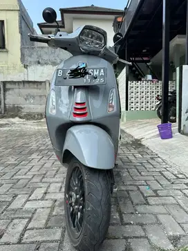 Dijual Vespa Sprint S 2020