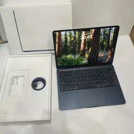 Macbook Air M3 16/256 iBox Like New Lengkap