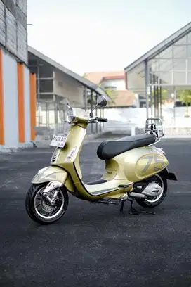 VESPA PRIMAVERA 150 ANNIVERSARY 75TH LIMITED EDITION 2021