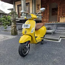Vespa sprint 150 i-get abs tahun 2023