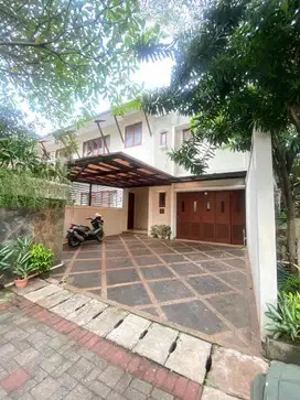 Rumah Modern With Private S.pool di Ampera Dekat Acg School And Nis