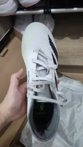 Sepatu bola adidas predator accuracy 3.L FG Original