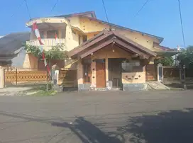 RUMAH HOOK LUAS DI LAMPER TENGAH SEMARANG SELATAN