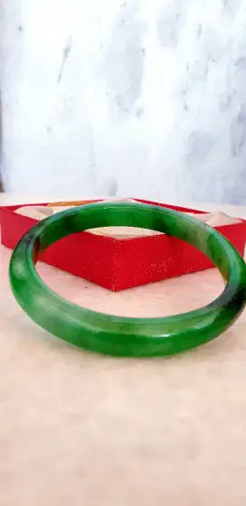 Gelang Giok Hijau.